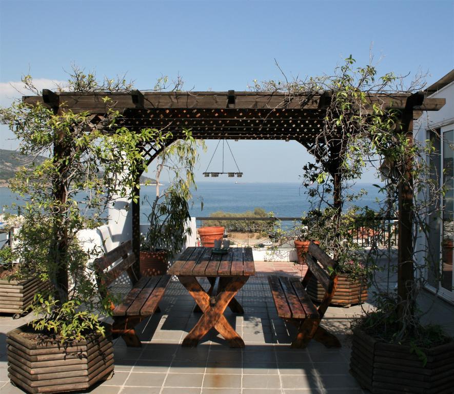 Port View Suites Kavala Exterior photo