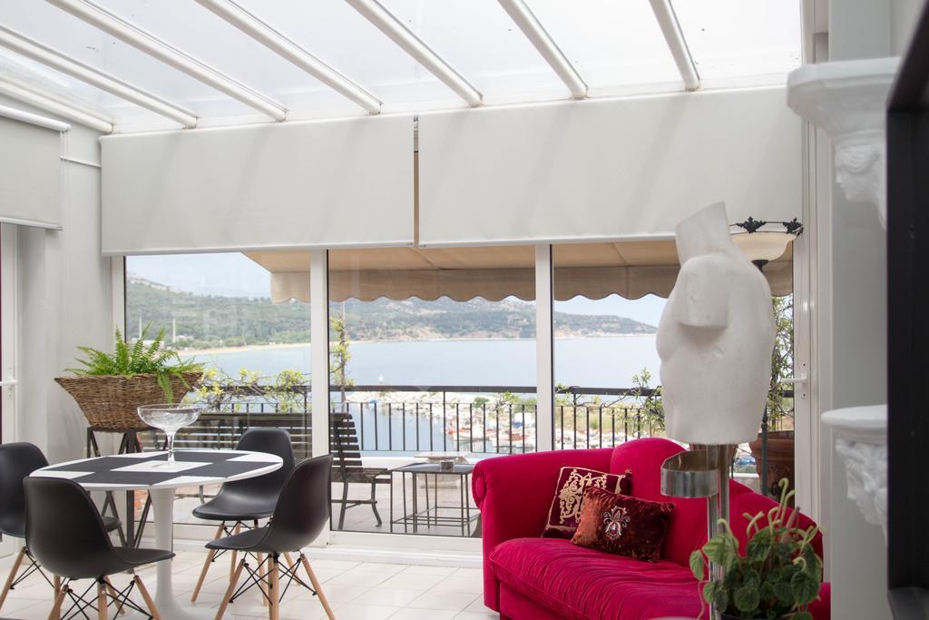 Port View Suites Kavala Exterior photo