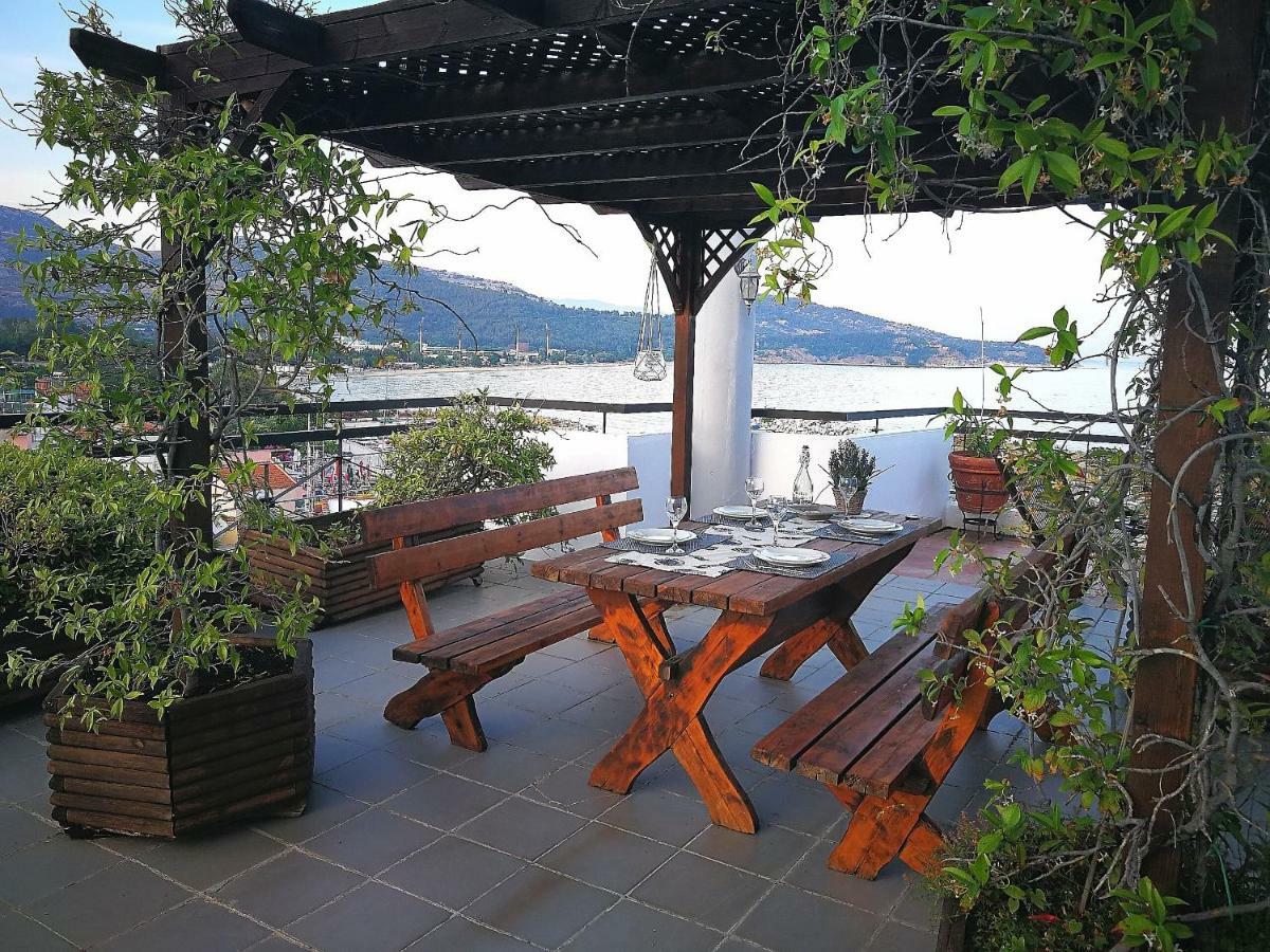 Port View Suites Kavala Exterior photo